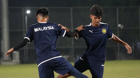  U23 Brunei 1-7 U23 Malaysia: Dội ‘mưa’ bàn thắng, U23 Malaysia vươn lên nhì bảng